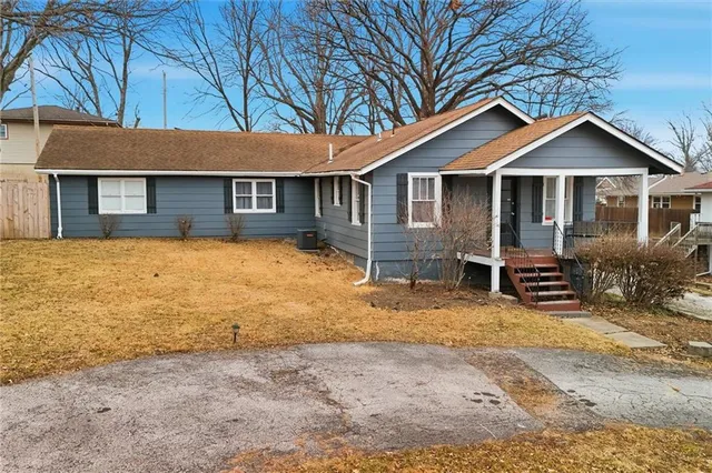 $225,000 | 5734 Northeast Vivion Road, Kansas City, MO 64119