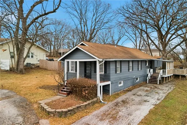 $225,000 | 5734 Northeast Vivion Road, Kansas City, MO 64119