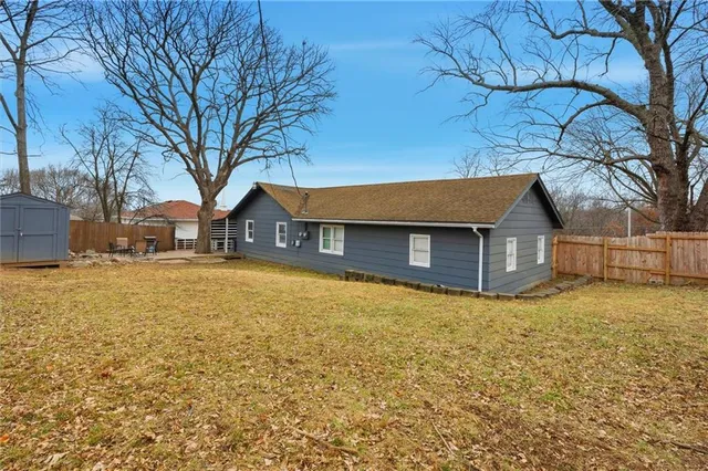 $225,000 | 5734 Northeast Vivion Road, Kansas City, MO 64119