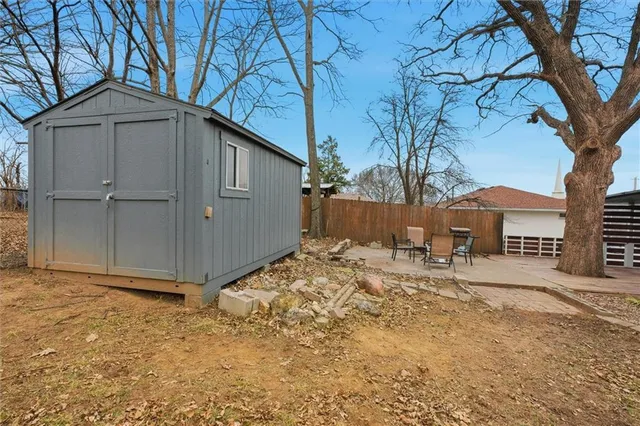 $225,000 | 5734 Northeast Vivion Road, Kansas City, MO 64119