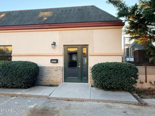 $2,195 | 4833 Fountain View Way, Knoxville, TN 37918