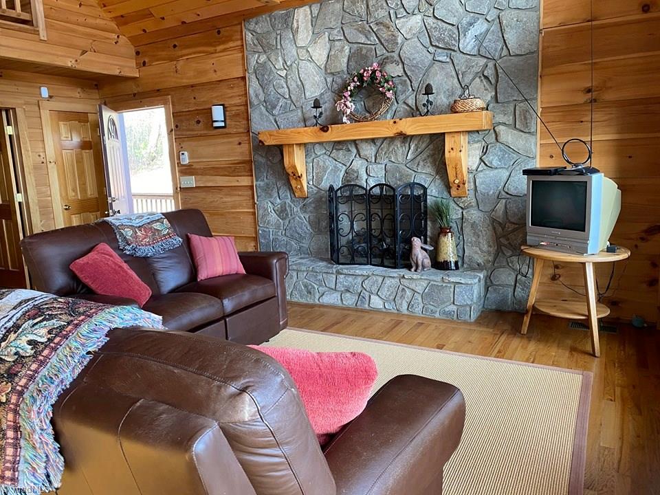 2103 Buck Mountain Road Purlear, NC 28665 - Photo 5 of 21
