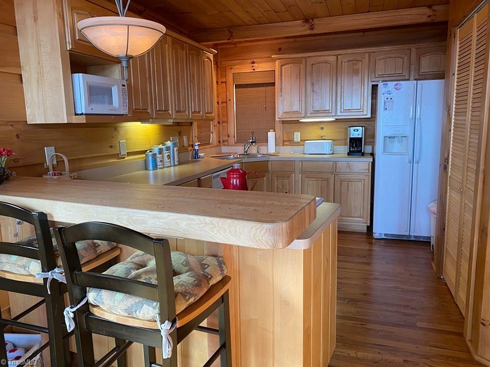 2103 Buck Mountain Road Purlear, NC 28665 - Photo 8 of 21