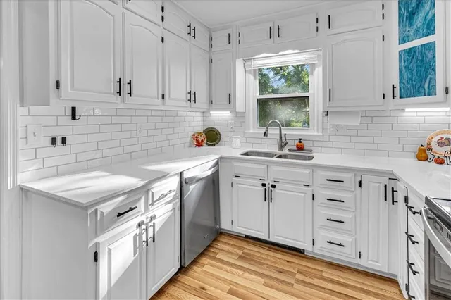 $290,000 | 6817 North Madison Avenue, Kansas City, MO 64118