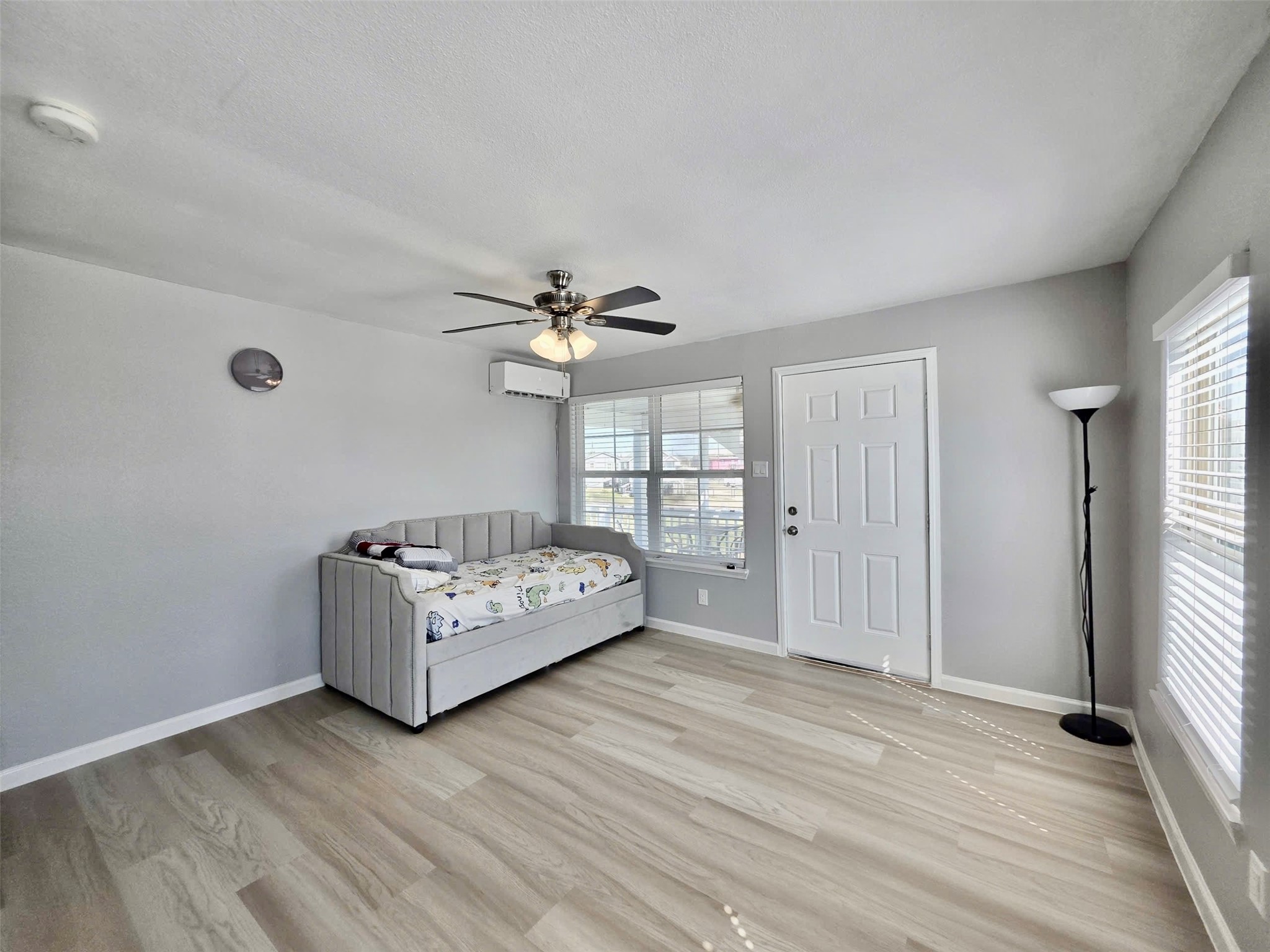 325 Texas Street Freeport, TX 77541 - Photo 19 of 32