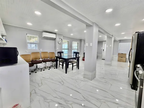 $249,000 | 325 Texas Street, Freeport, TX 77541