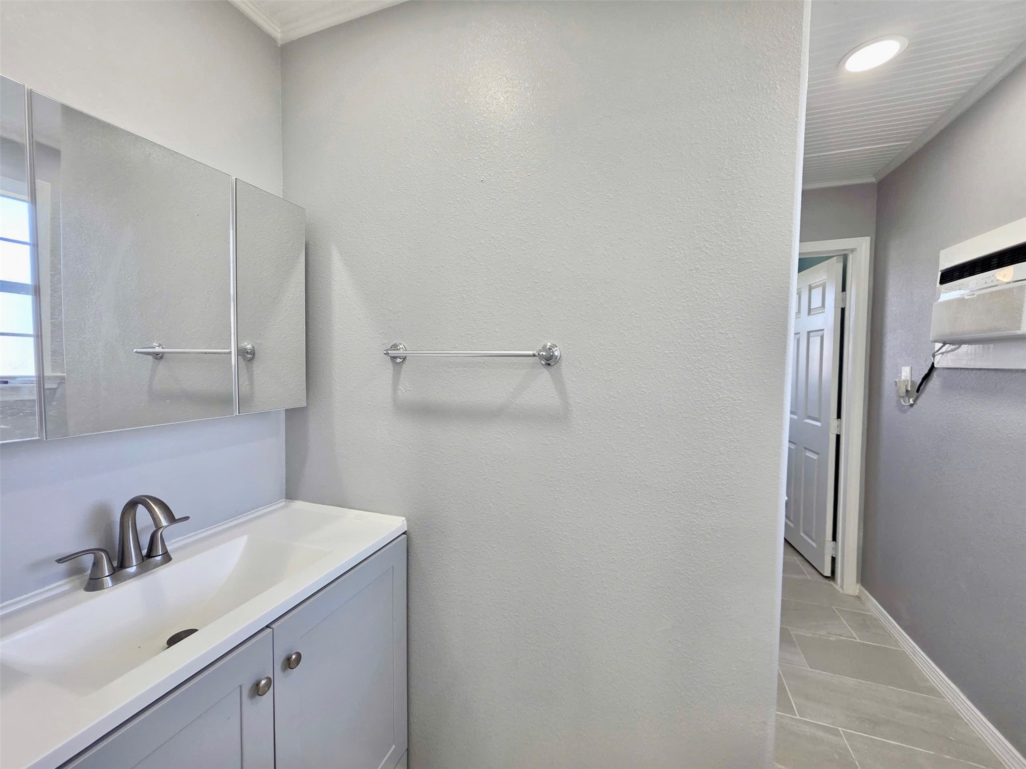 325 Texas Street Freeport, TX 77541 - Photo 10 of 32