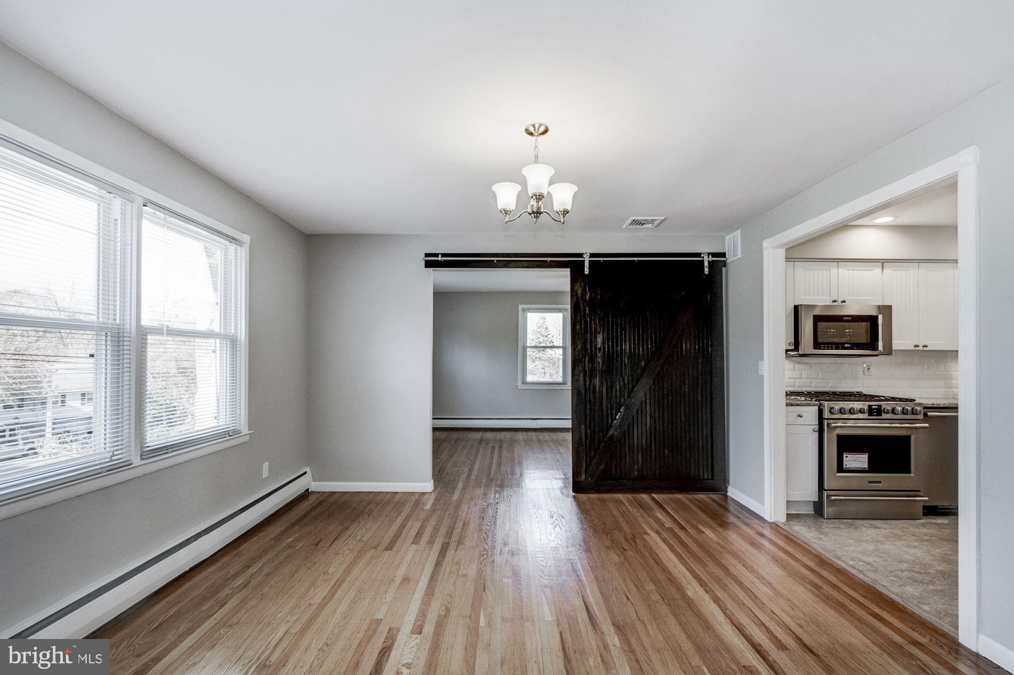 537 Ellis Road Havertown, PA 19083 - Photo 11 of 71 Family/Living Room
