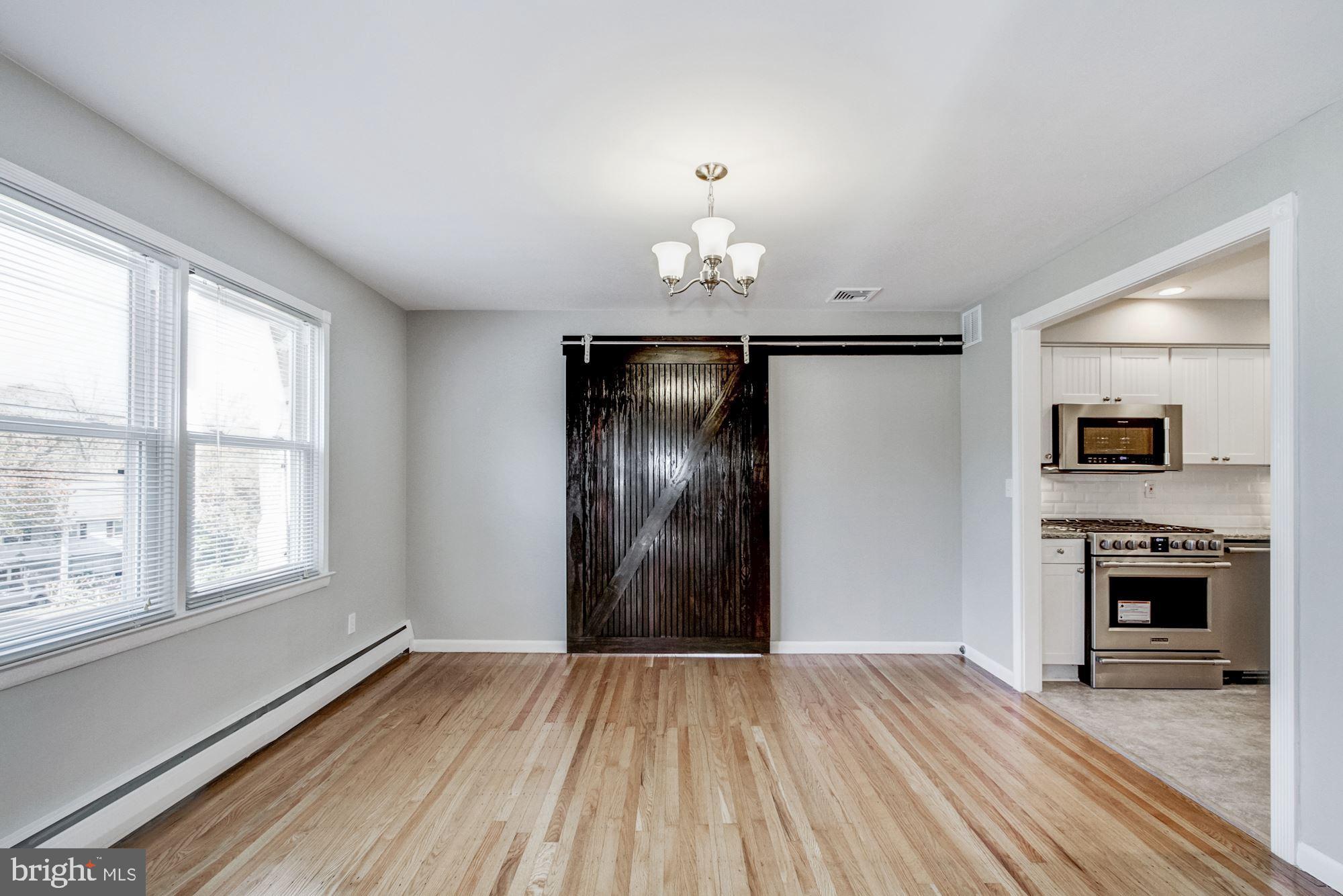 537 Ellis Road Havertown, PA 19083 - Photo 12 of 71 Family/Living Room