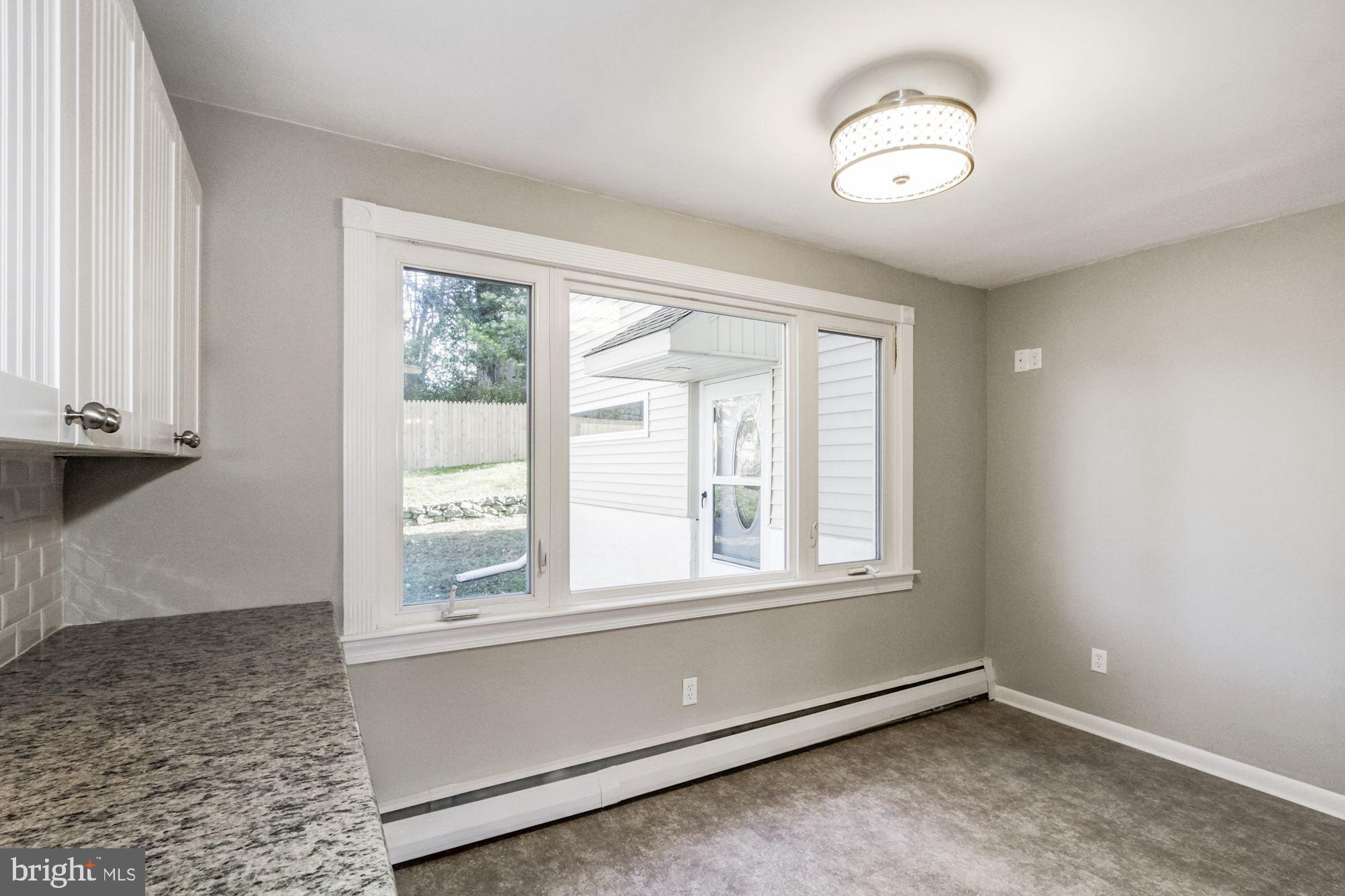 537 Ellis Road Havertown, PA 19083 - Photo 23 of 71 Kitchen Table
