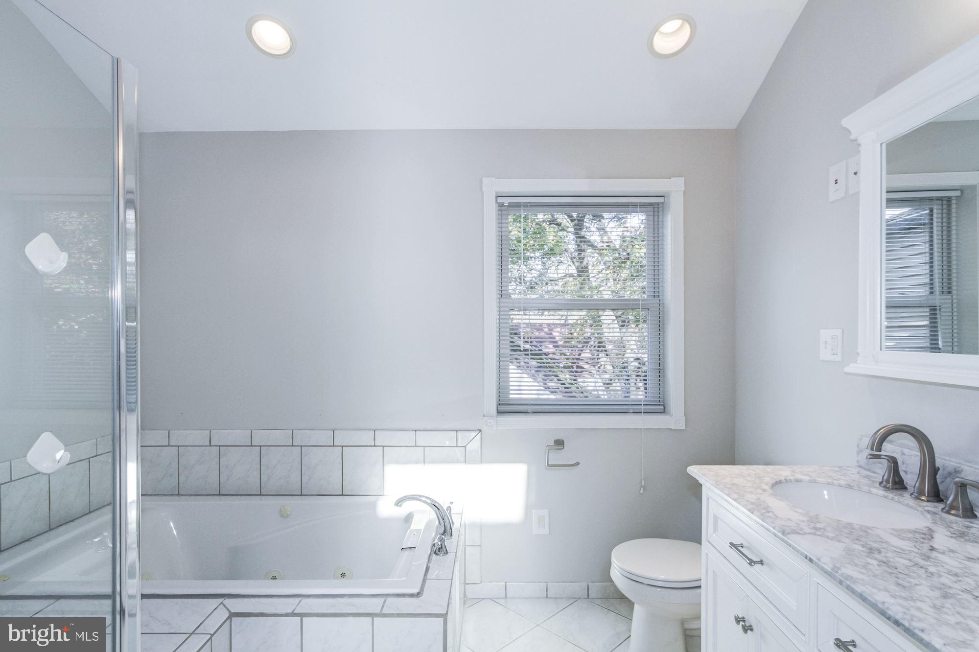 537 Ellis Road Havertown, PA 19083 - Photo 44 of 71 Master Bath