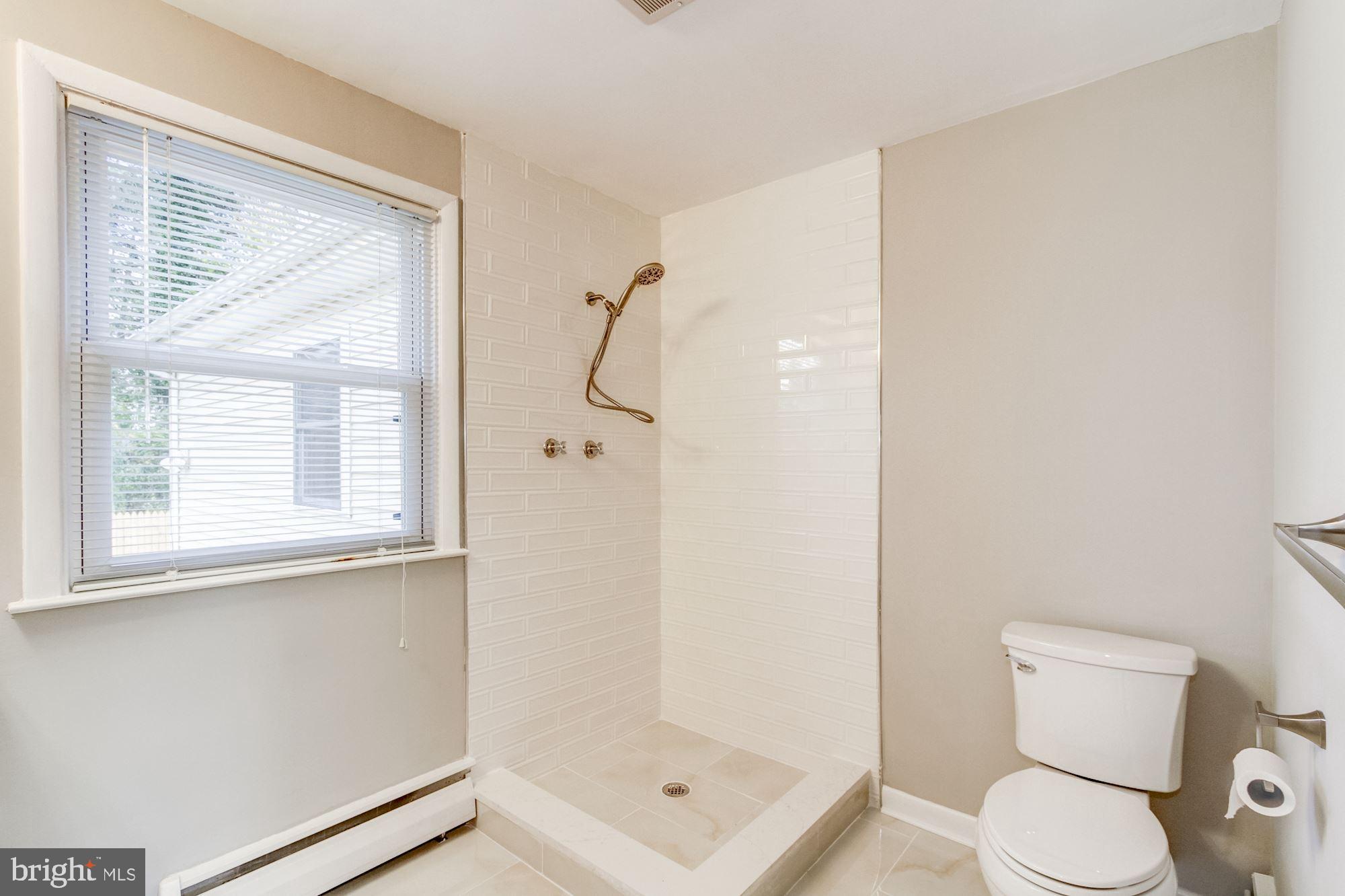 537 Ellis Road Havertown, PA 19083 - Photo 53 of 71 2nd Full Bath on Suite