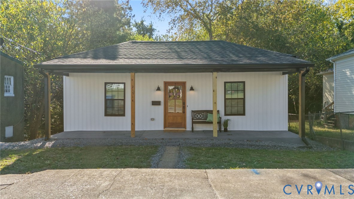 21514 Pannill Street Petersburg, VA 23803 - Photo 1 of 21 front view of a house