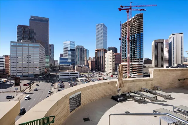 a picture of city view