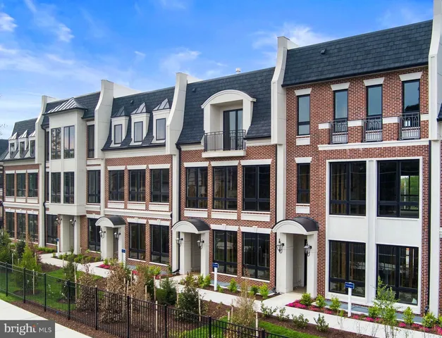 $2,659,900 | 7043 Liberty Lane, McLean, VA 22101