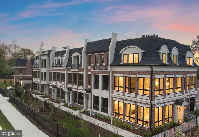 $2,659,900 | 7043 Liberty Lane, McLean, VA 22101