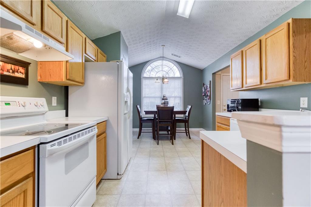 902 Yellow Pine Circle Winder, GA 30680 - Photo 9 of 33