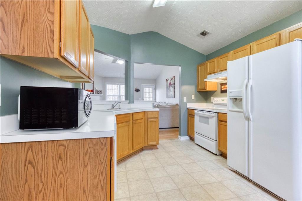 902 Yellow Pine Circle Winder, GA 30680 - Photo 10 of 33