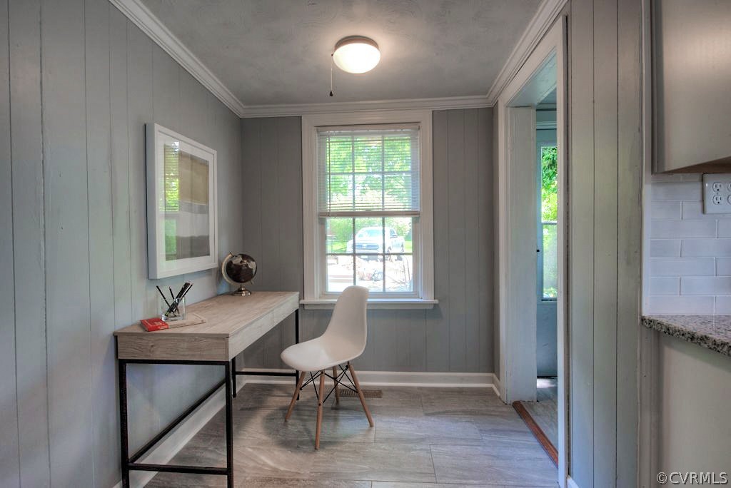 2205 Newman Road Richmond, VA 23231 - Photo 18 of 30 This flex area is perfect for a home office or rea