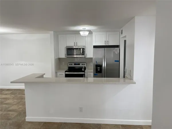 $1,995 | 10630 Southwest 157th Court, Unit 205, Miami, FL 33196