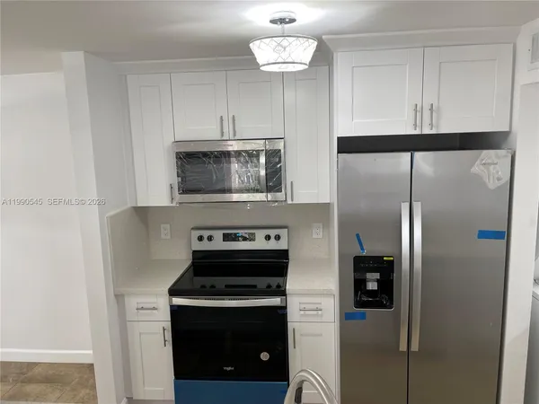 $1,995 | 10630 Southwest 157th Court, Unit 205, Miami, FL 33196