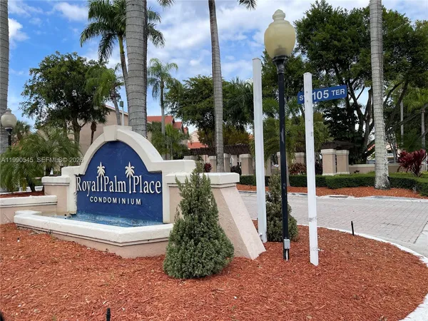 $1,995 | 10630 Southwest 157th Court, Unit 205, Miami, FL 33196