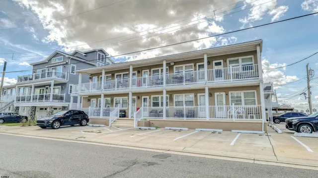 $299,000 | 9500 Amherst Avenue, Unit 10 AKA 9, Margate City, NJ 08402