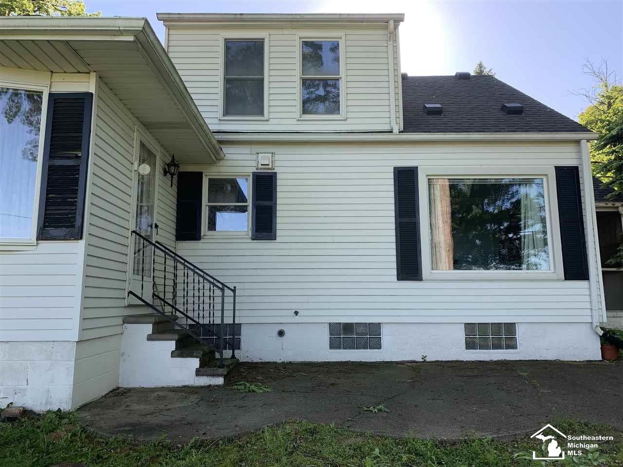 11176 Exeter Road Carleton, MI 48117 - Photo 5 of 34