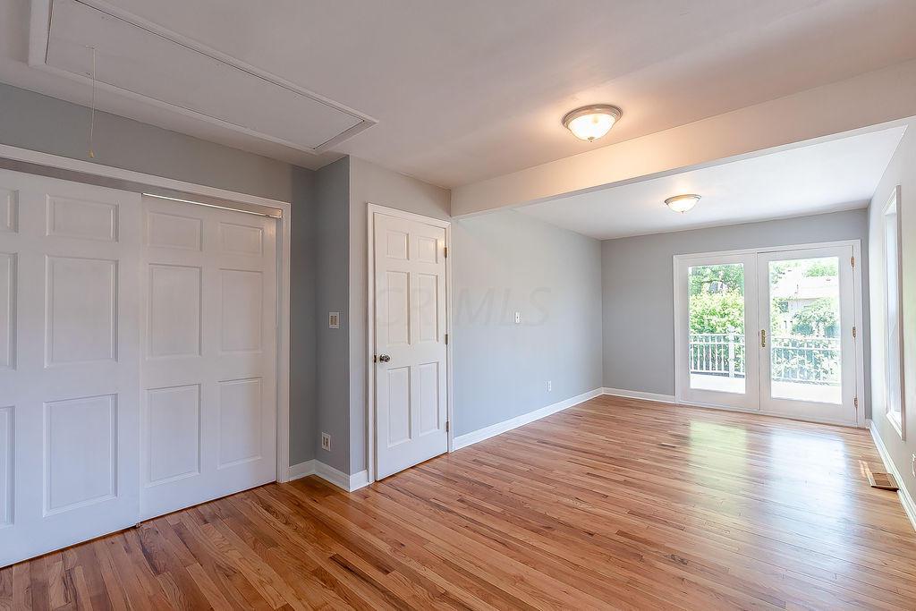 1938 Zollinger Road Columbus, OH 43221 - Photo 14 of 25 Gallery Image 14