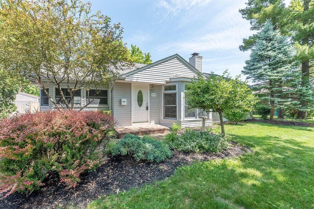 1938 Zollinger Road Columbus, OH 43221 - Photo 3 of 25 Gallery Image 3