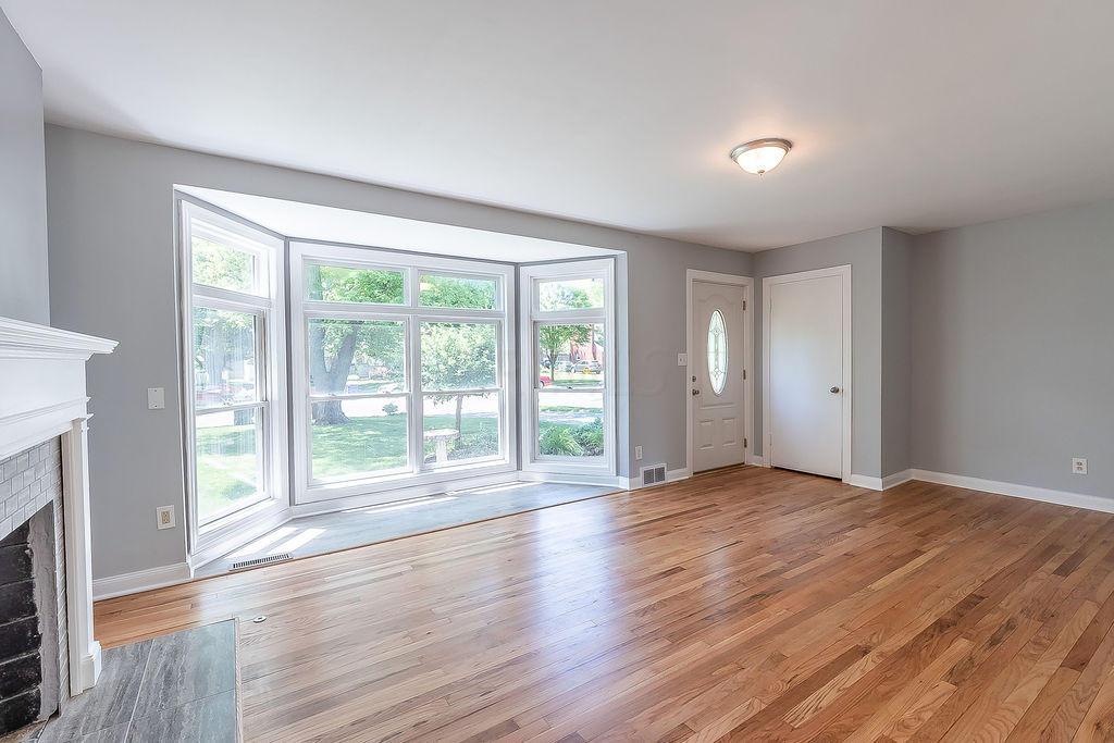 1938 Zollinger Road Columbus, OH 43221 - Photo 6 of 25 Gallery Image 6