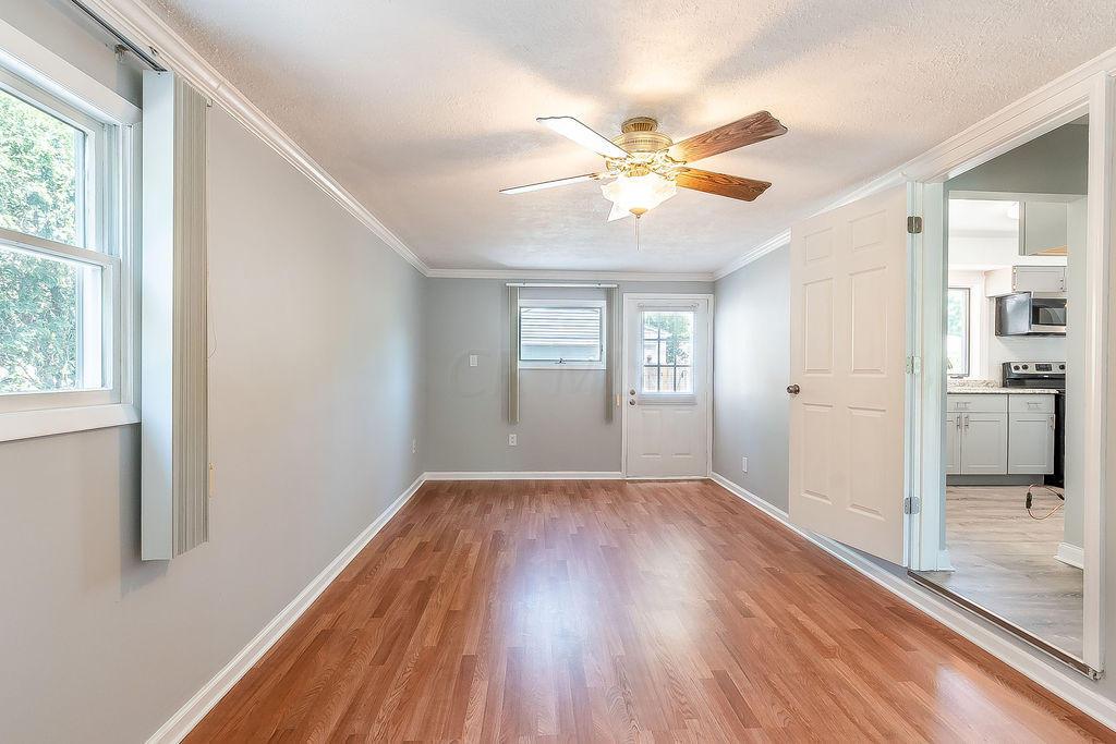 1938 Zollinger Road Columbus, OH 43221 - Photo 10 of 25 Gallery Image 10