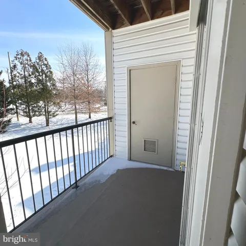 $2,850 | 11565 Cavalier Landing Court, Unit 202, Fairfax, VA 22030