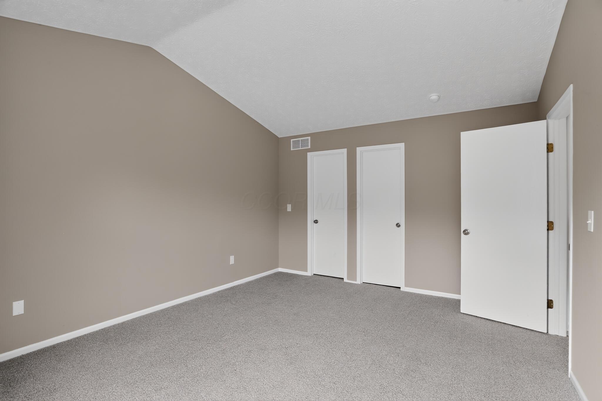 2893 Barrows Road Columbus, OH 43232 - Photo 14 of 23