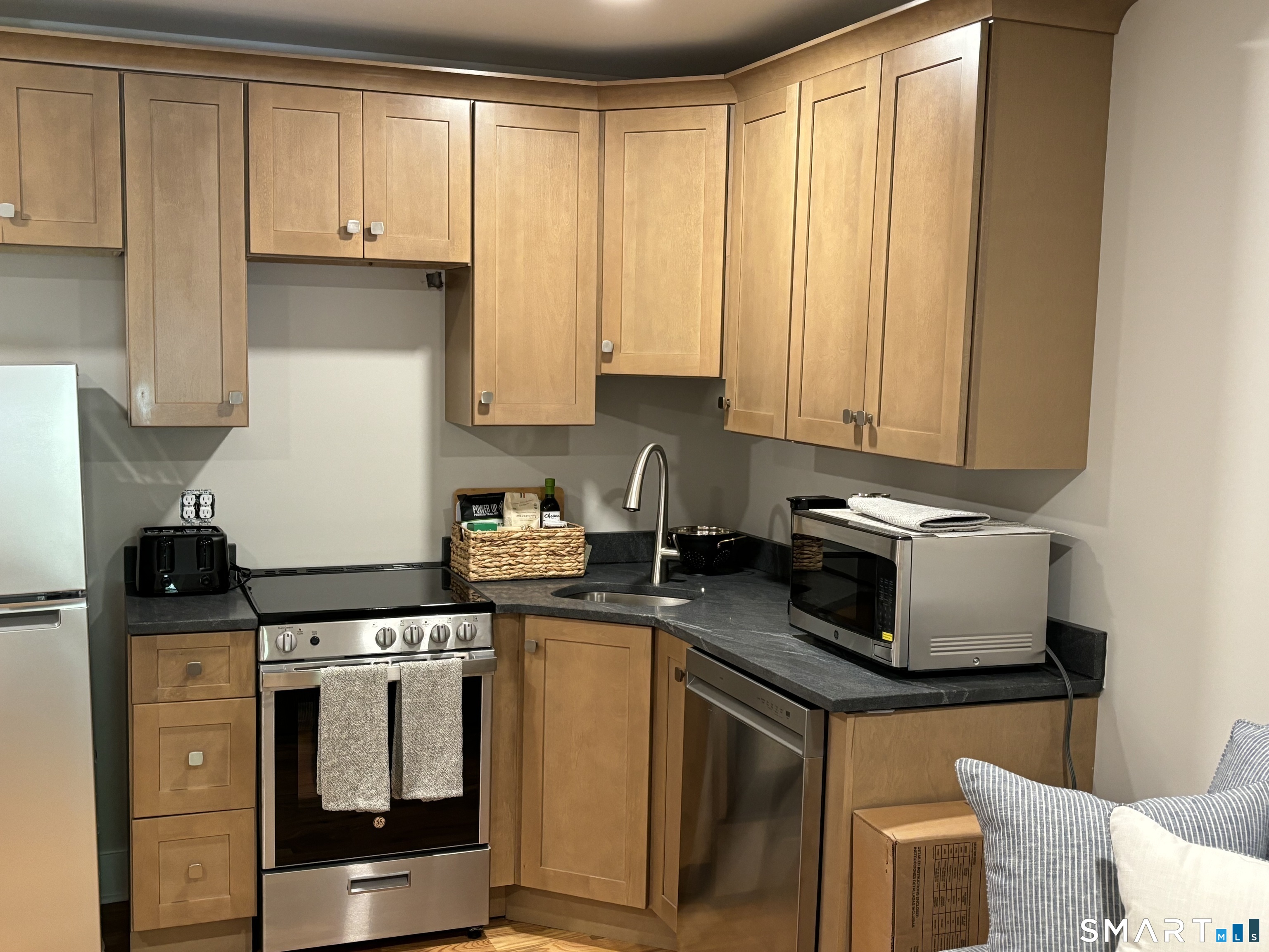 23 Main Street East Haddam, CT 06423 - Photo 4 of 8