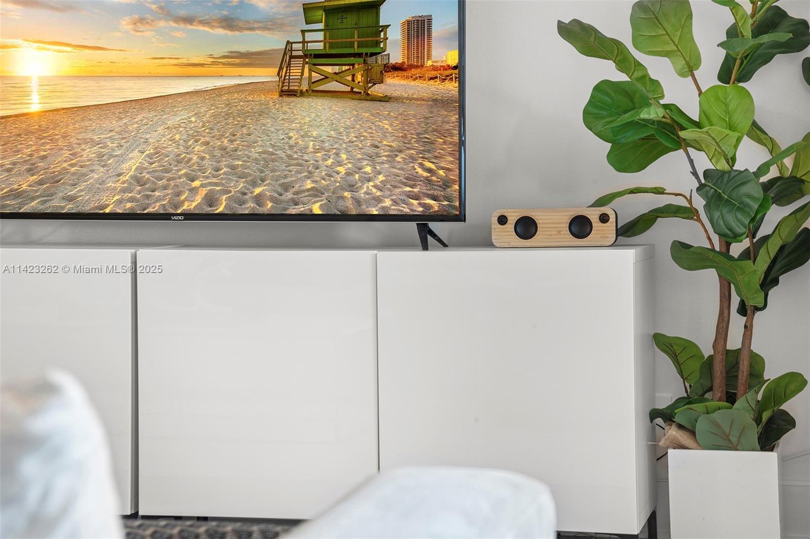 Mid Beach Miami Beach, FL 33139 - Photo 18 of 30 a view of washer and dryer