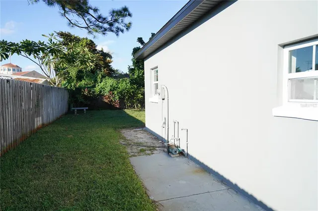 $3,400 | 5817 Dartmouth Avenue North, St. Petersburg, FL 33710