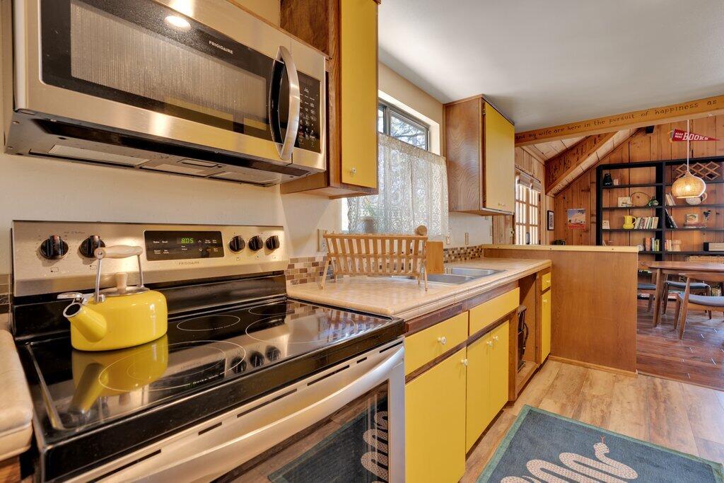 26785 Crestview Drive Idyllwild, CA 92549 - Photo 12 of 54 _7IV7698.jpg-SMALL