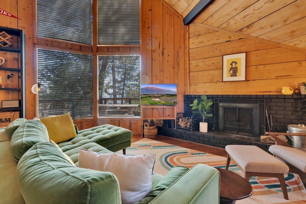 26785 Crestview Drive Idyllwild, CA 92549 - Photo 6 of 54 _7IV7663.jpg-SMALL