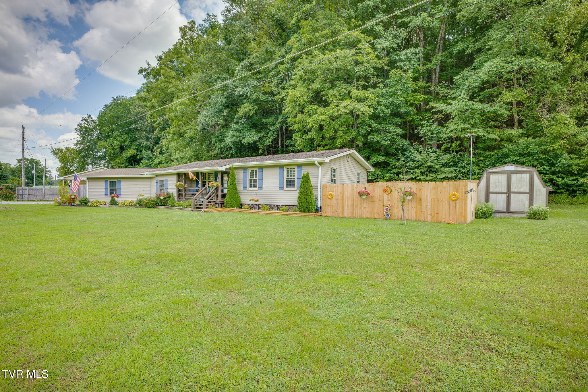 2809 Reservoir Road Kingsport, TN 37660 - Photo 3 of 31 002
