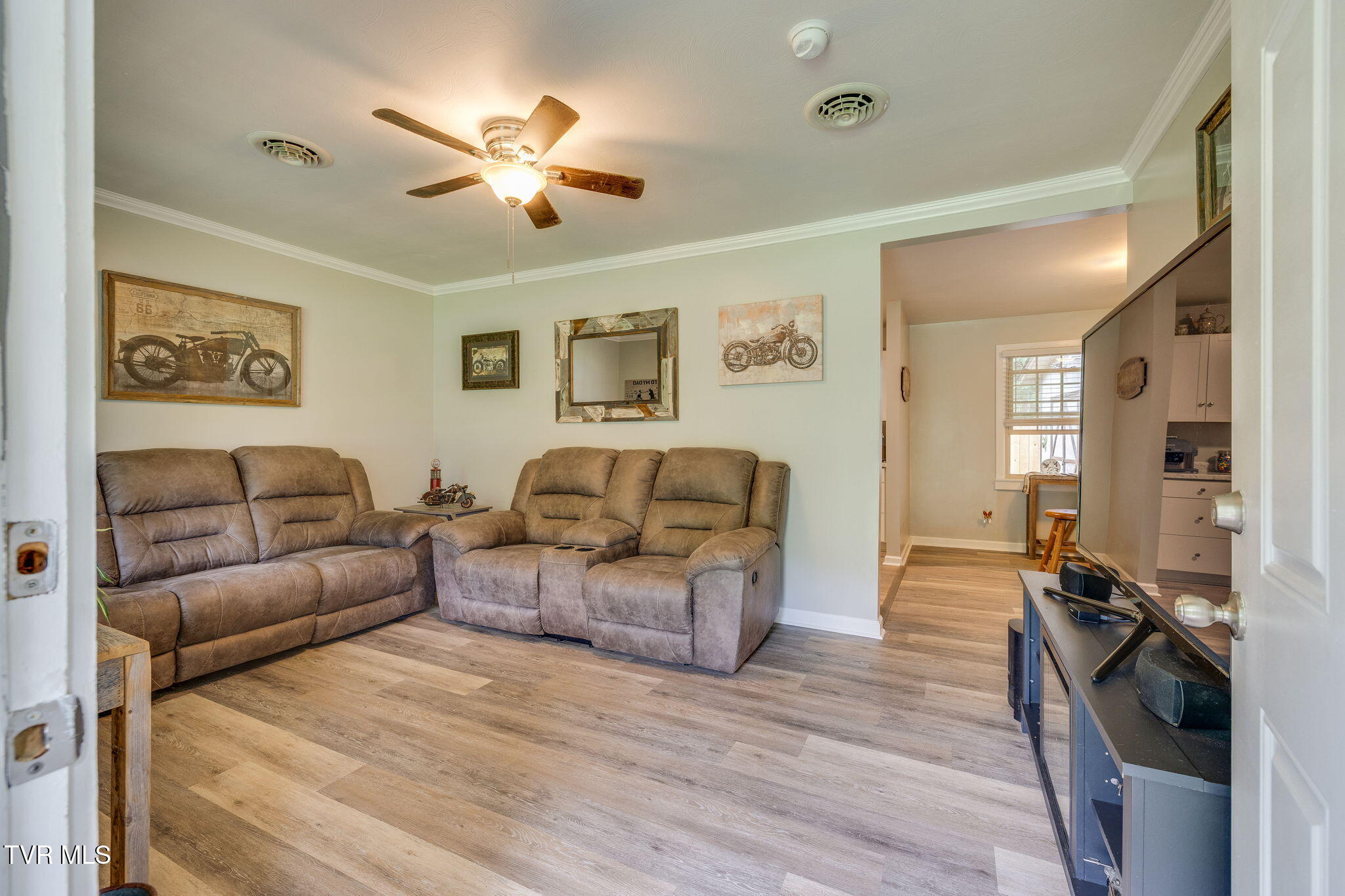 2809 Reservoir Road Kingsport, TN 37660 - Photo 6 of 31 005