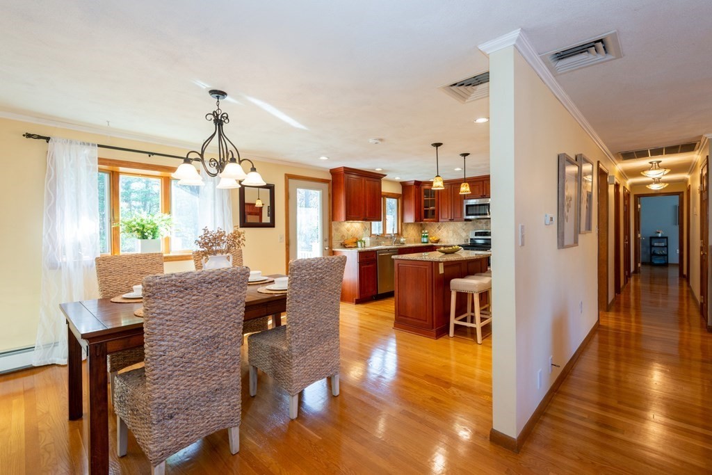 1 June Circle Wakefield, MA 01880 - Photo 5 of 34