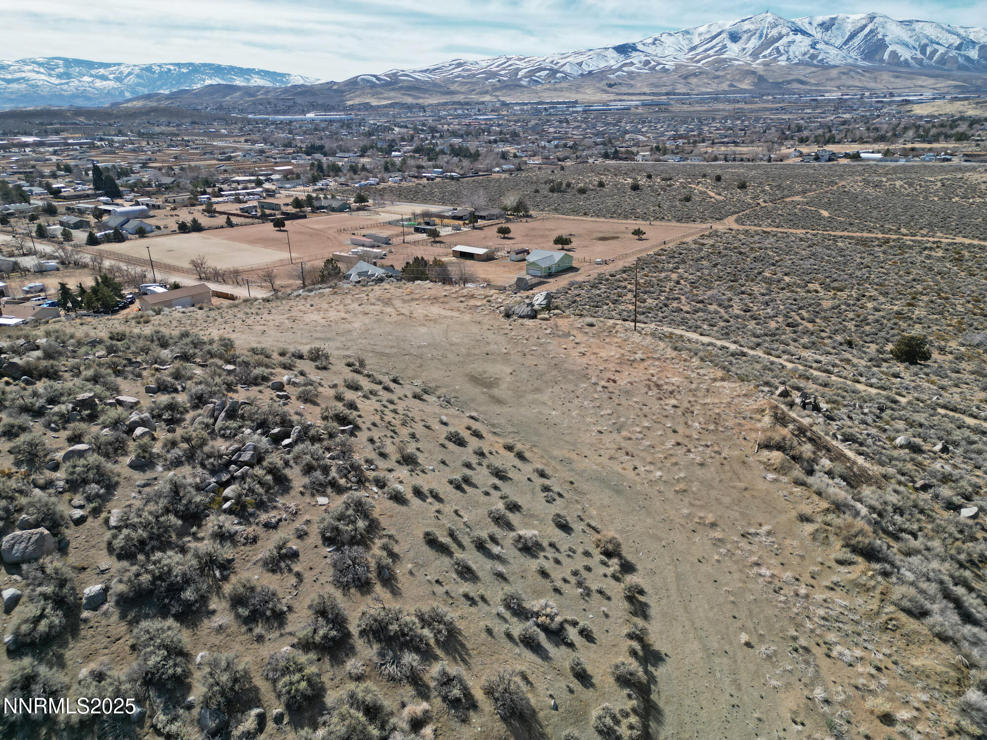 9425 Spearhead Way Reno, NV 89506 - Photo 6 of 16 a view of a dry yard