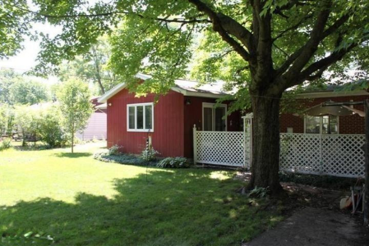 1488 Greenwich Road Muskegon, MI 49441 - Photo 3 of 25 3