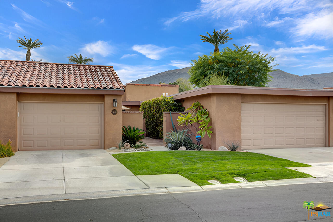 11 Palma Drive Rancho Mirage, CA 92270 - Photo 4 of 44 11PalmaDriveFront (1)