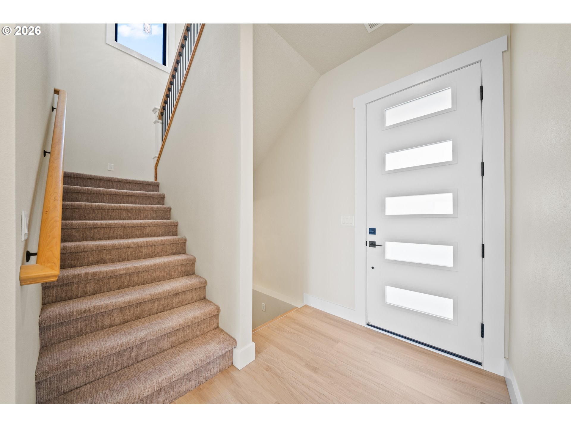 120 Victoria Circle Kalama, WA 98625 - Photo 17 of 44 a view of entryway