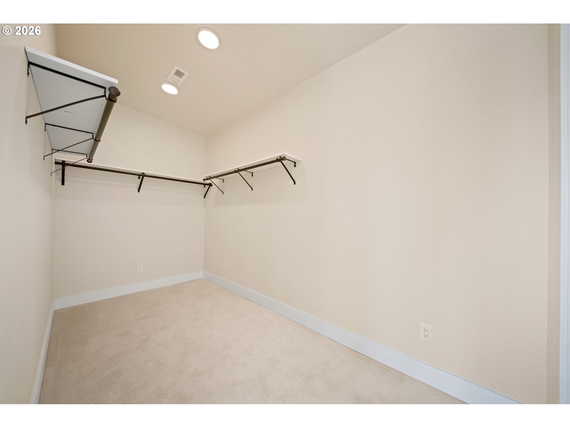 120 Victoria Circle Kalama, WA 98625 - Photo 24 of 44 a view of small space with wooden floor and windows