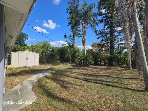 $2,500 | 5942 52nd Avenue North, Kenneth City, FL 33709
