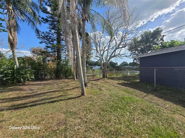 $2,500 | 5942 52nd Avenue North, Kenneth City, FL 33709