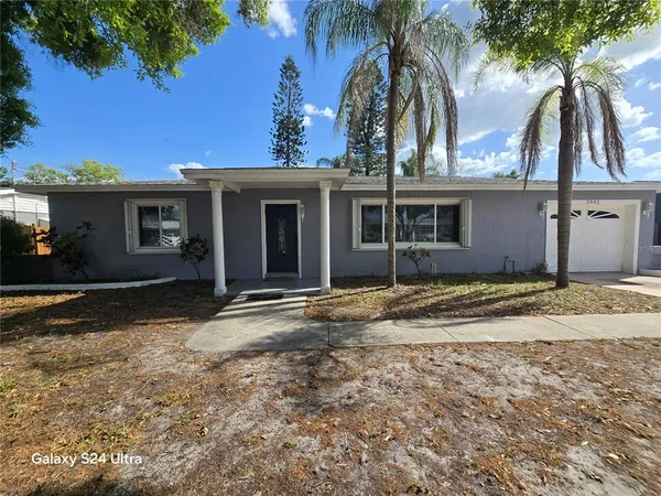 $2,500 | 5942 52nd Avenue North, Kenneth City, FL 33709